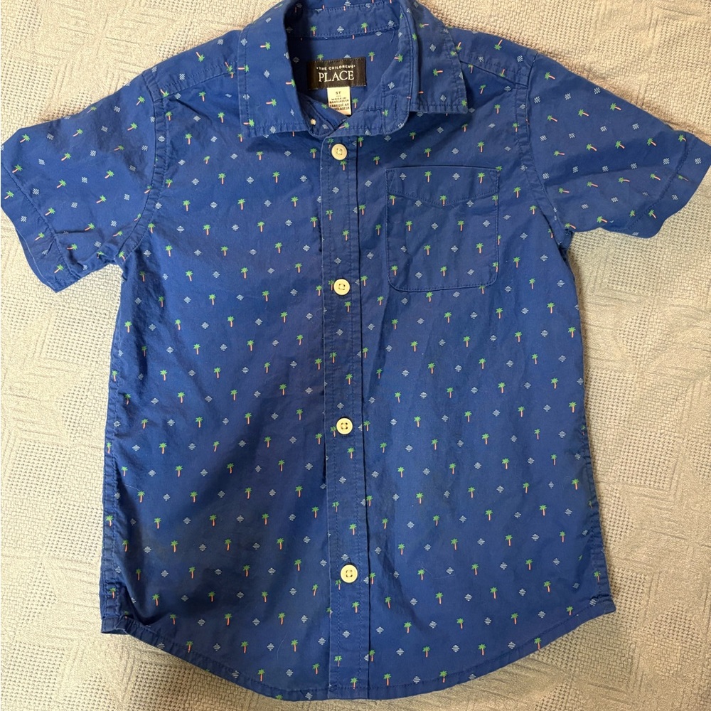 The Children's Place Blue Short-Sleeve Palm Print Button-Down Shirt Size 5T